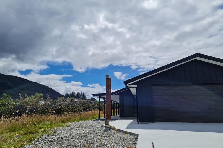 Photo of property in 29 Clifford Street, Blackball, 7804