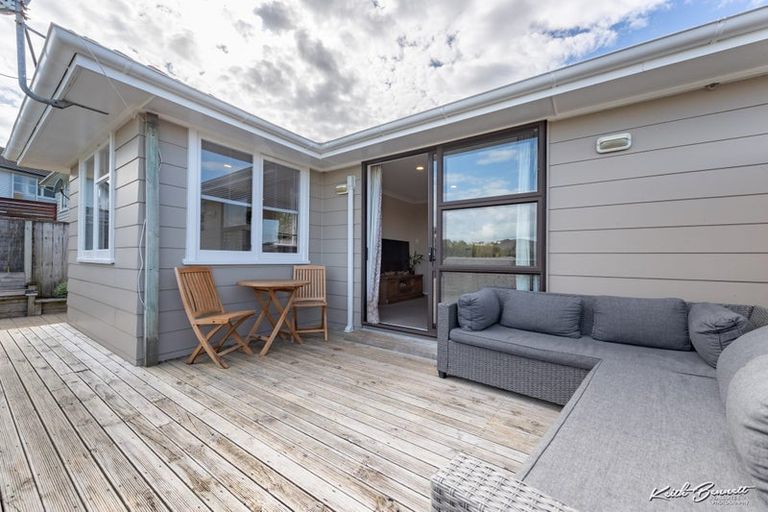 Photo of property in 11 Penguin Grove, Waitangirua, Porirua, 5024