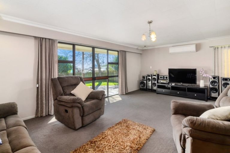 Photo of property in 17 Te Ana Place, Lynmore, Rotorua, 3010
