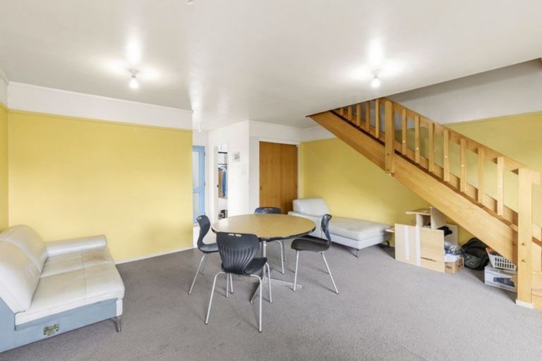 Photo of property in 2/22 Mason Street, Moera, Lower Hutt, 5010