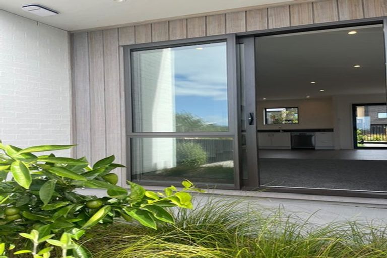 Photo of property in 32 Vasi Drive, Hobsonville, Auckland, 0616