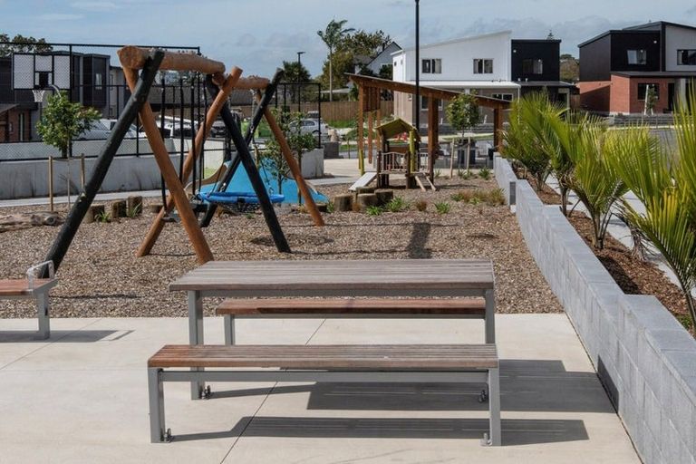 Photo of property in 11 Jabuka Street, Glen Eden, Auckland, 0602