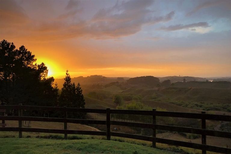 Photo of property in 63 Bluff Road, Pokeno, 2471