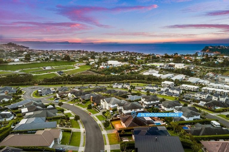 Photo of property in 24 Woodridge Drive, Stanmore Bay, Whangaparaoa, 0932