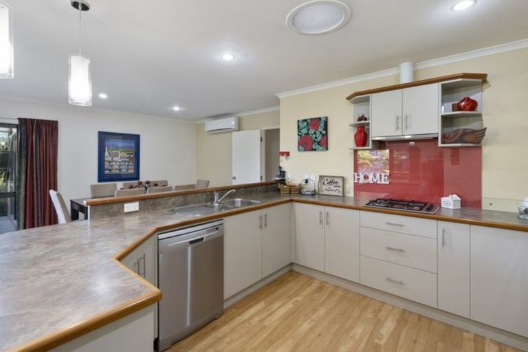 Photo of property in 17 Bouvardia Avenue, Milson, Palmerston North, 4414