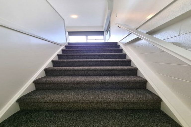 Photo of property in 1/15a Oates Road, Glen Eden, Auckland, 0602