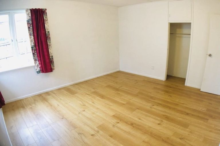 Photo of property in 213 Portage Road, Green Bay, Auckland, 0604