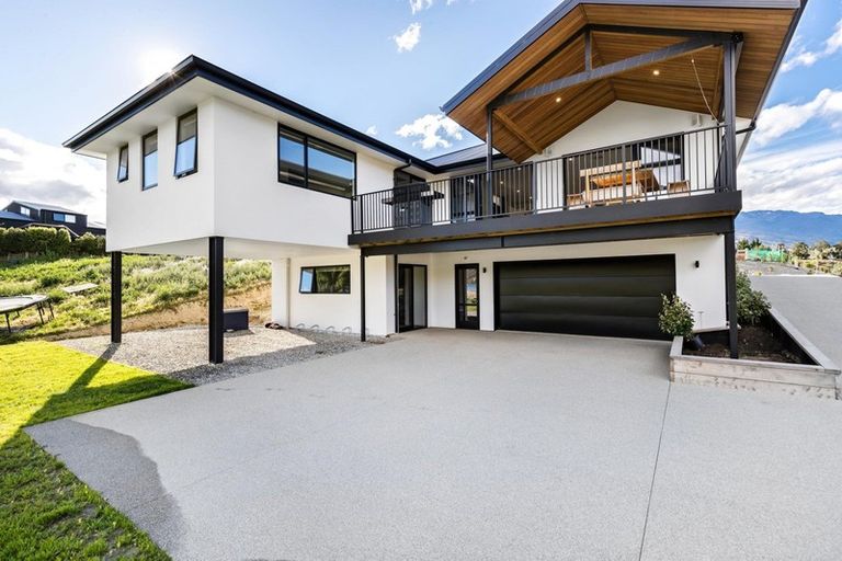 Photo of property in 6 Arion Court, Mount Pisa, Cromwell, 9383