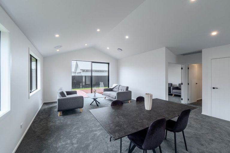 Photo of property in 99 Hoffman Court, Waikiwi, Invercargill, 9810