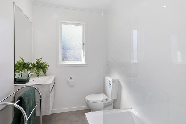 Photo of property in 206 Ngamotu Road, Spotswood, New Plymouth, 4310