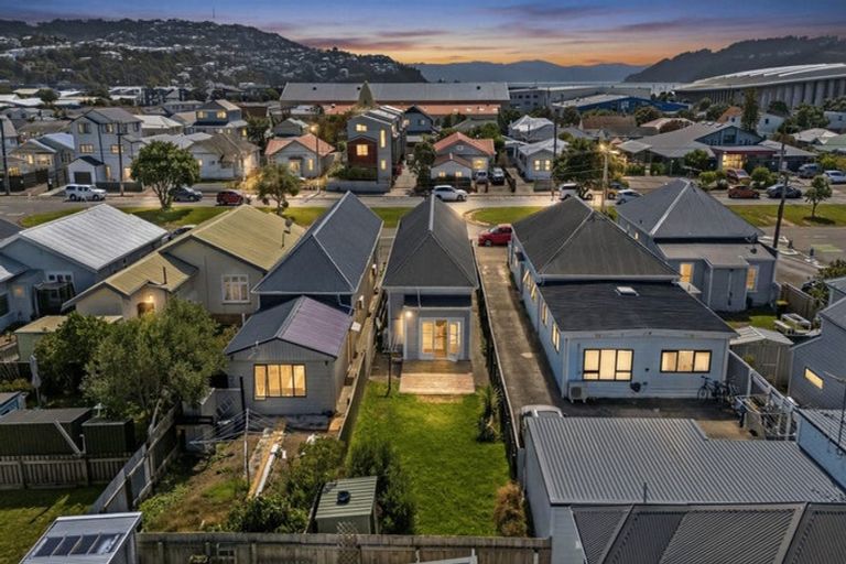 Photo of property in 138 Rongotai Road, Kilbirnie, Wellington, 6022