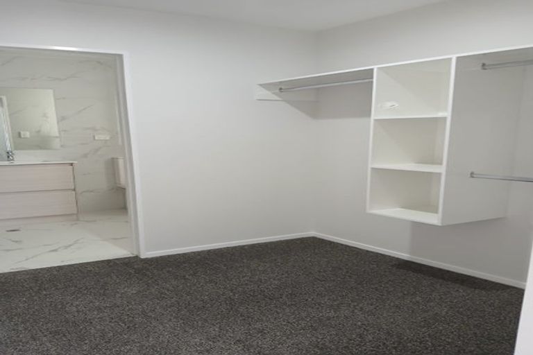 Photo of property in 2/44 Everglade Drive, Goodwood Heights, Auckland, 2105