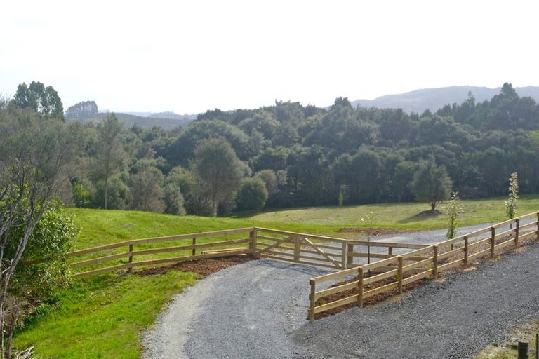 Photo of property in 214 Martin Access Road, Makarau, Warkworth, 0981