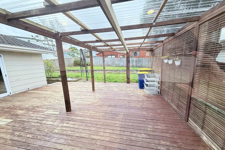 Photo of property in 21 Caribbean Drive, Unsworth Heights, Auckland, 0632