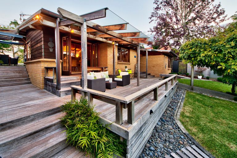 Photo of property in 146 Cliff View Drive, Green Bay, Auckland, 0604