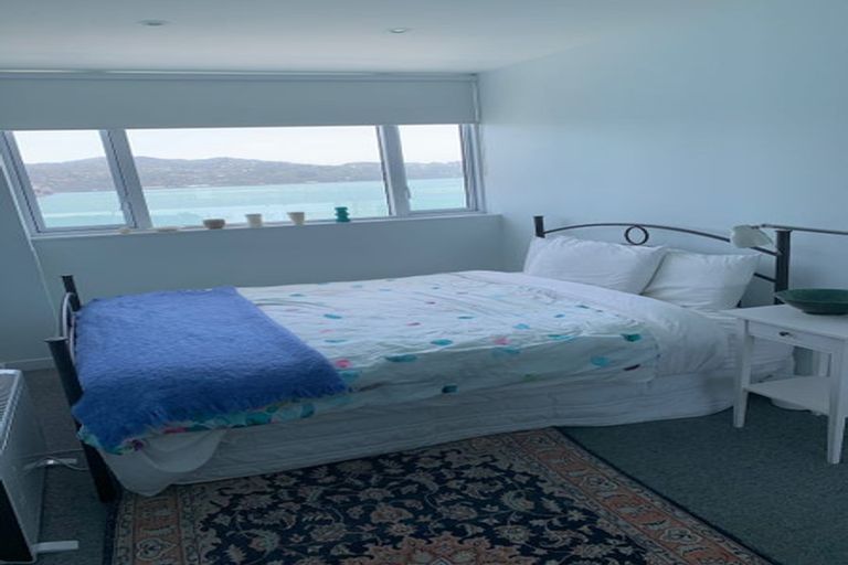Photo of property in Oriana Apartments, 248 Oriental Parade, Oriental Bay, Wellington, 6011
