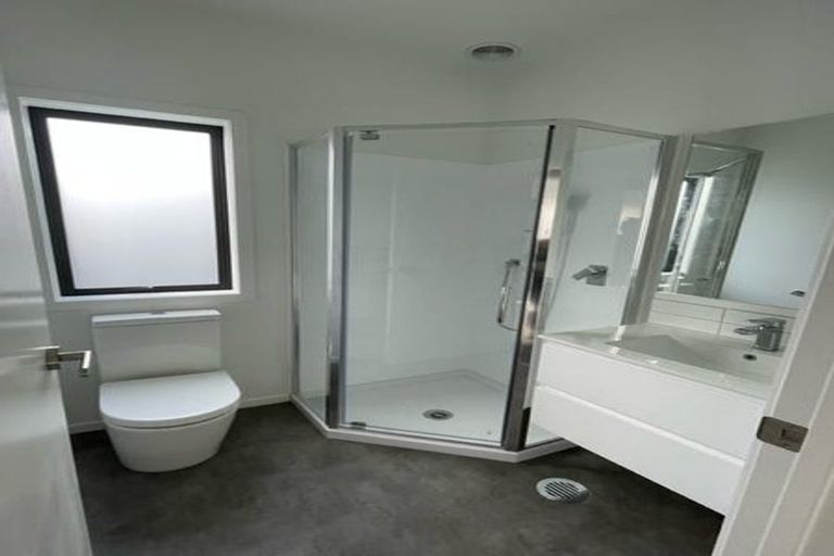 Photo of property in 27/28 Westgate Drive, Westgate, Auckland, 0614