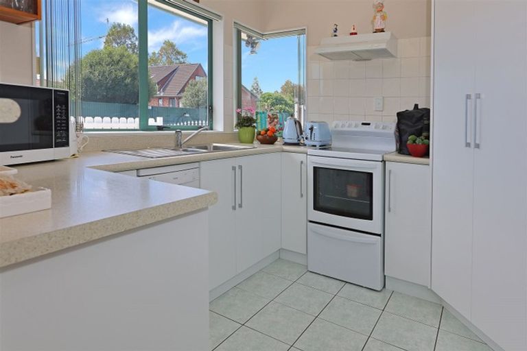 Photo of property in 1 Poinsettia Place, Henderson, Auckland, 0610