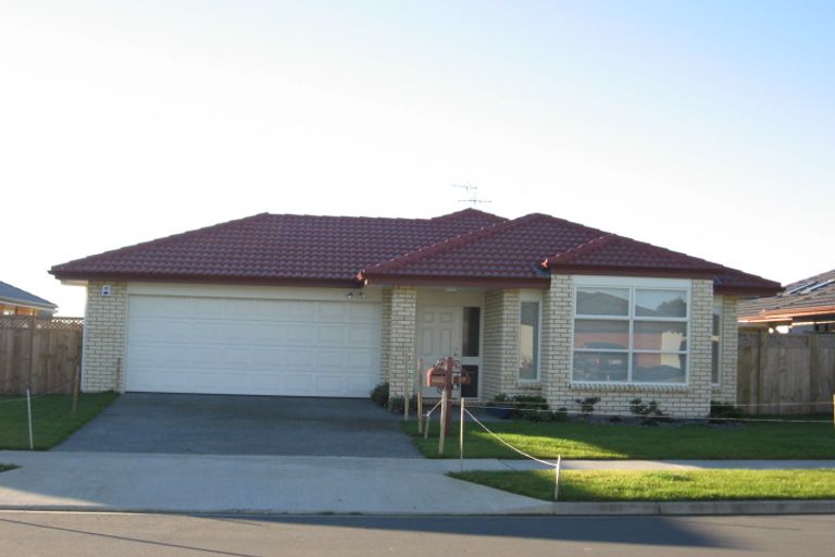 Photo of property in 27 Turnberry Drive, Wattle Downs, Auckland, 2103