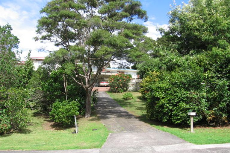Photo of property in 114 Takahe Road, Titirangi, Auckland, 0604