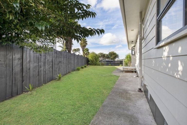 Photo of property in 71 Burundi Avenue, Clendon Park, Auckland, 2103