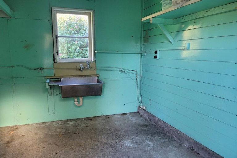 Photo of property in 27 Wood Street, Greytown, 5712