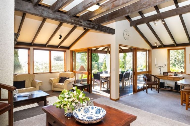 Photo of property in 27 Muritai Crescent, Havelock North, 4130