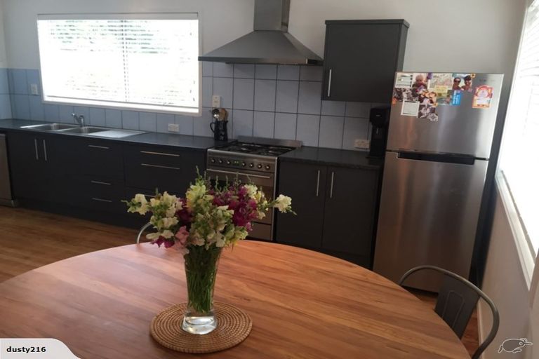 Photo of property in 1/47 Flaxdale Street, Birkdale, Auckland, 0626