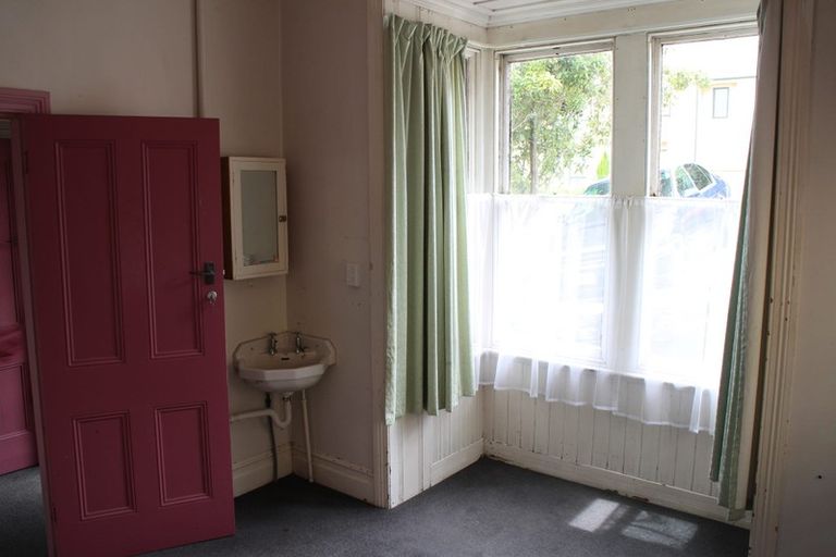 Photo of property in 1 Haddon Place, Dunedin Central, Dunedin, 9016