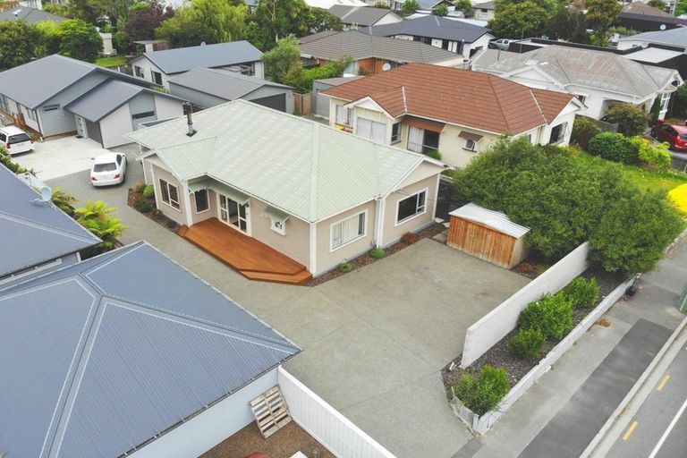Photo of property in 1/110 Hills Road, Edgeware, Christchurch, 8013