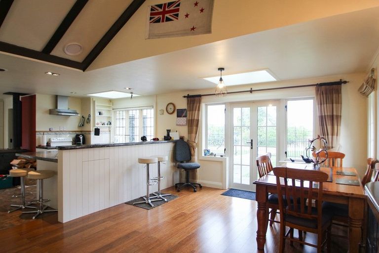 Photo of property in 58 Chelmsford Street, Hampden, 9410