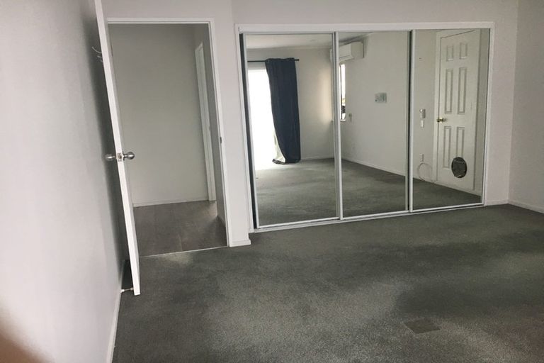 Photo of property in 2/248 Sturges Road, Henderson, Auckland, 0612