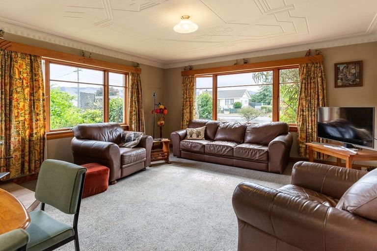 Photo of property in 9 Holmes Street, Waimate, 7924