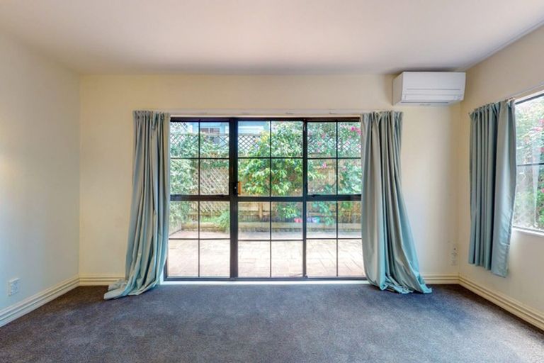 Photo of property in 16g Hobson Street, Thorndon, Wellington, 6011