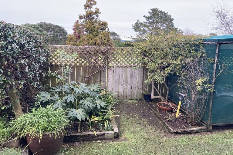 Photo of property in 166 Torkar Road, Clarks Beach, 2122