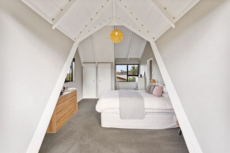 Photo of property in 133 Sandspit Road, Shelly Park, Auckland, 2014