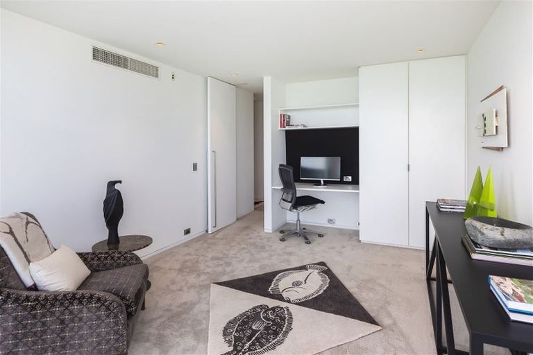 Photo of property in 1 Whitewash Head Road, Scarborough, Christchurch, 8081