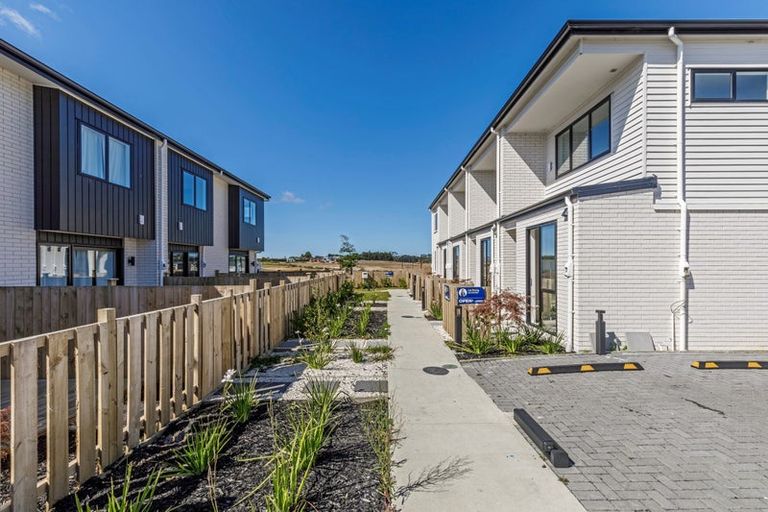 Photo of property in 18 Matakohe Road, Westgate, Auckland, 0814