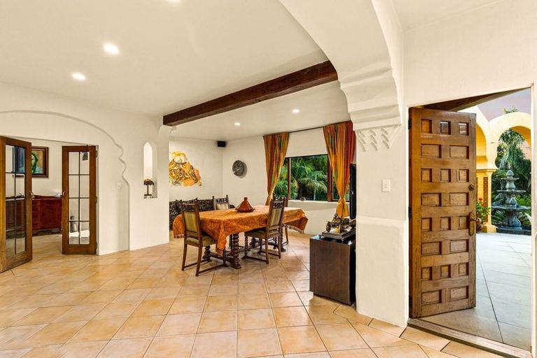 Photo of property in 102 Opanuku Road, Henderson Valley, Auckland, 0612