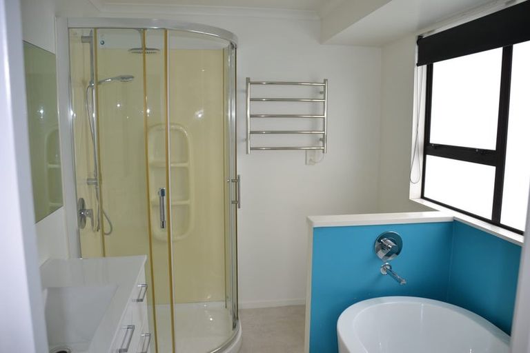 Photo of property in 580 Burtt Road, Runciman, Drury, 2578