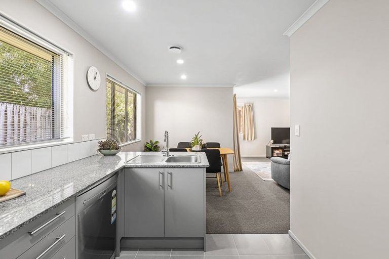 Photo of property in 55b Matipo Road, Te Atatu Peninsula, Auckland, 0610