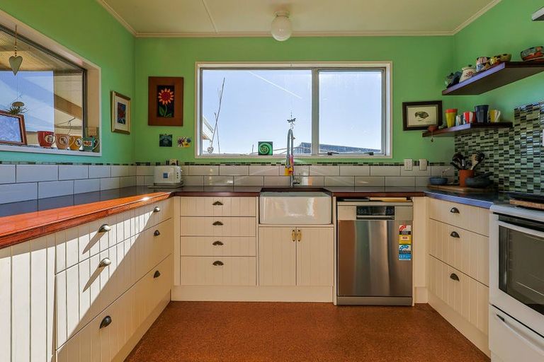 Photo of property in 74 Main Road, Harihari, 7884