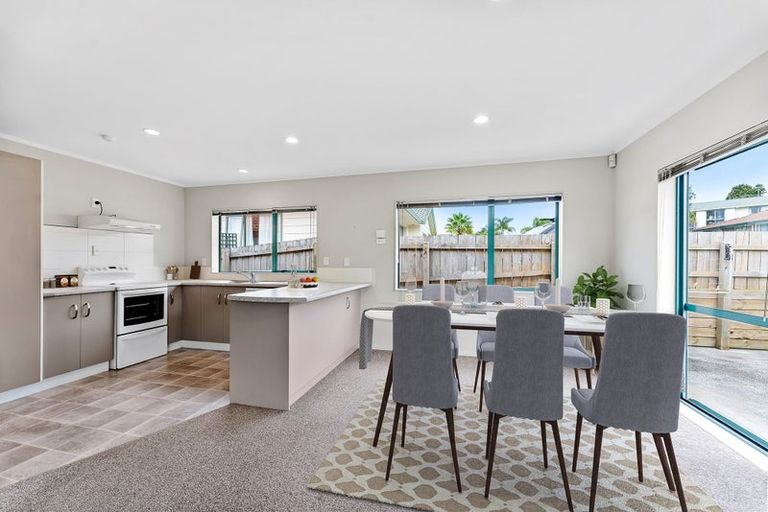 Photo of property in 1/52 Donald Street, Stanmore Bay, Whangaparaoa, 0932