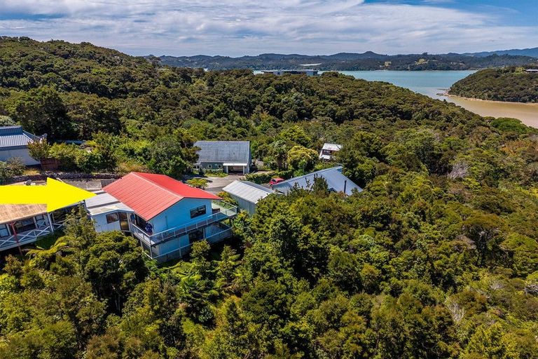 Photo of property in 15 Te Haumi Drive, Paihia, 0200