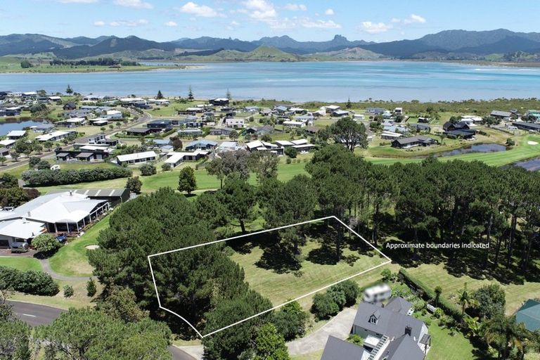 Photo of property in 749 Matarangi Drive, Matarangi, Whitianga, 3592