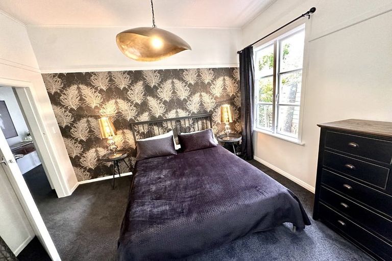 Photo of property in 35 Patanga Crescent, Thorndon, Wellington, 6011