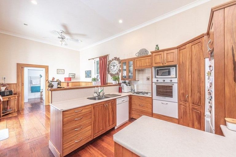 Photo of property in 6 Mason Terrace, Gonville, Whanganui, 4501