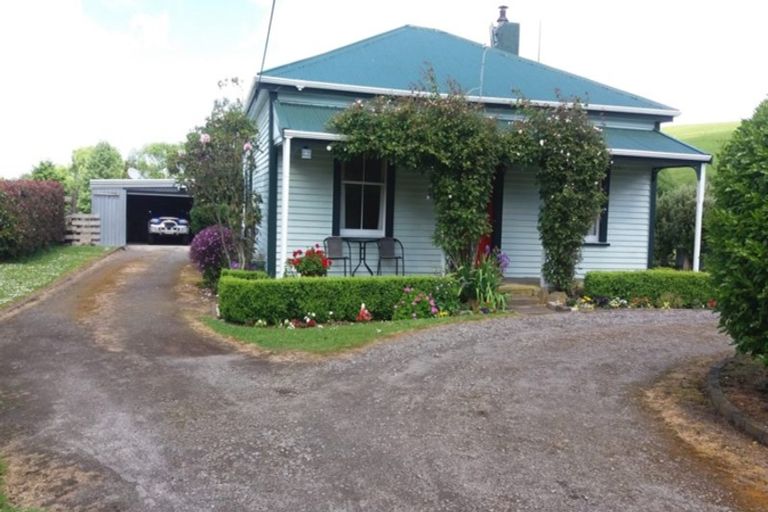 Photo of property in 225 Bridge Street, Eltham, 4322