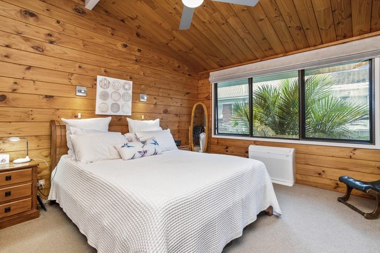 Photo of property in 3 Waterlea Avenue, Mangere Bridge, Auckland, 2022