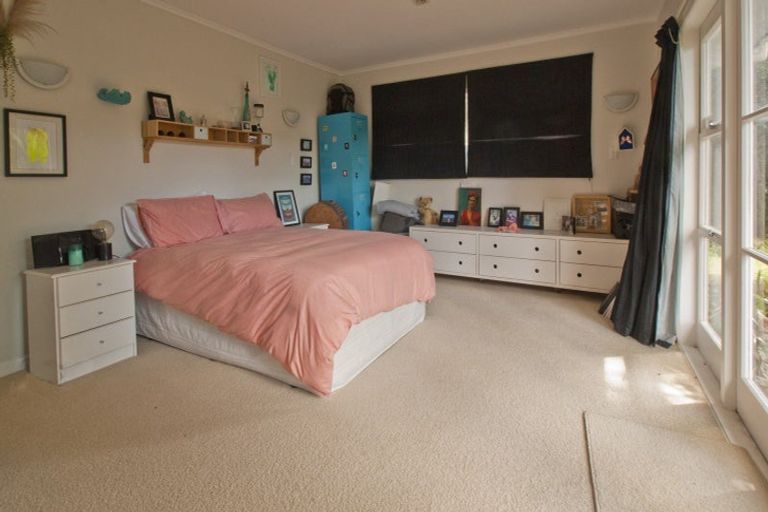 Photo of property in 53 Hutchinsons Road, Bucklands Beach, Auckland, 2014